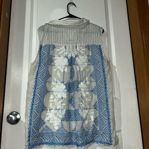 Johnny Was 3J Medium Striped White and Blue Button Up Blouse, sleeveless